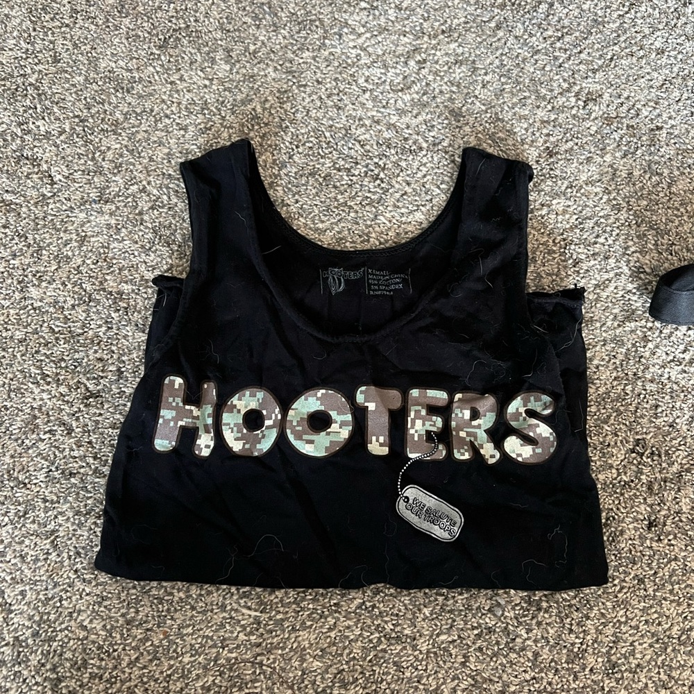 Hooters tank